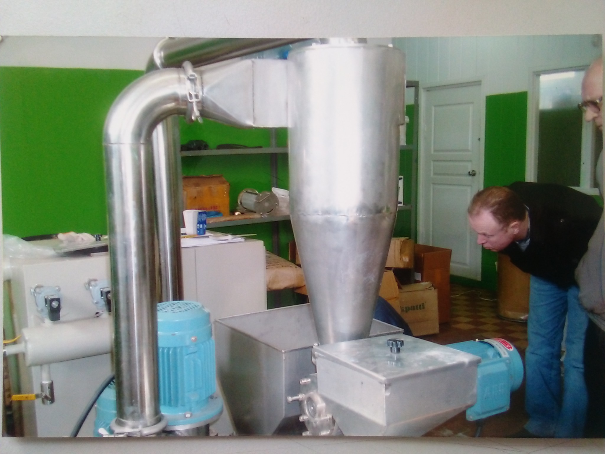 Discharge 500Kg Electrostatic Powder ACM MILL Optimizing Particle Size Distribution Performance 